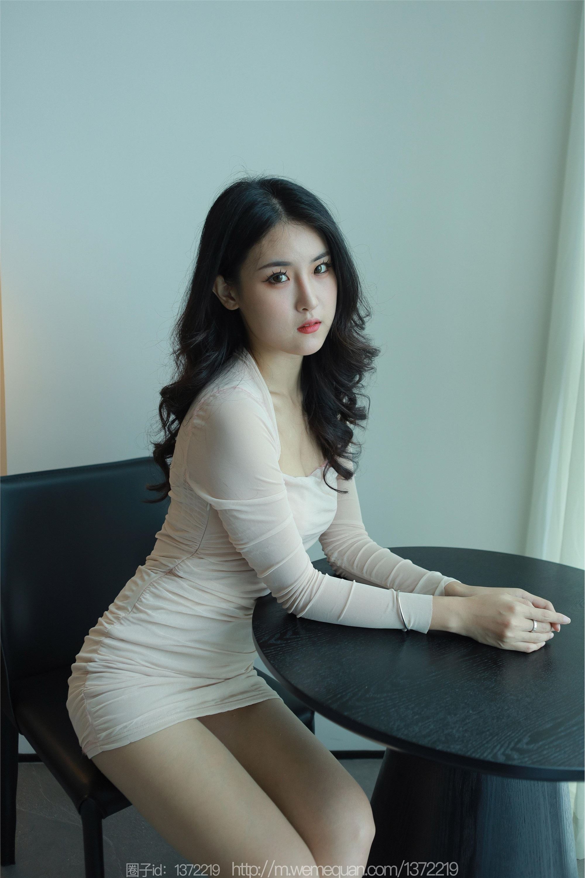 IESS异思趣向  2023.05.14 丝享家 1451 小宝《浅色包臀裙》